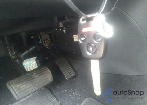 2004 Honda Accord 2.4 Ex из США, поврежденный, VIN 1HGCM566X4A130721